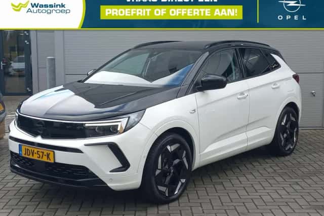 Opel Grandland (2023) thumbnail 1
