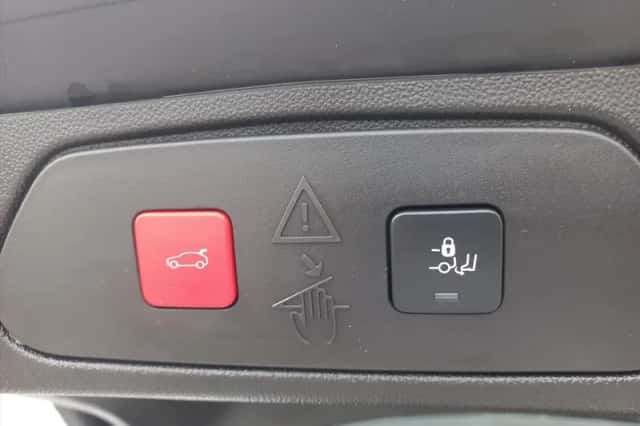 Opel Grandland (2023) thumbnail 23