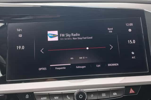 Opel Grandland (2023) thumbnail 36