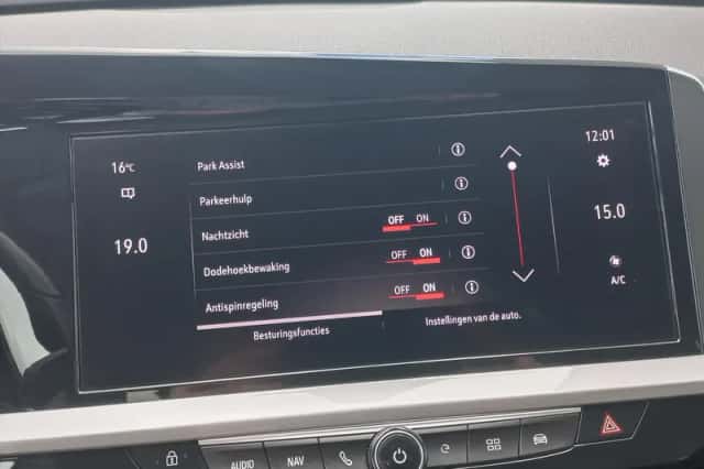 Opel Grandland (2023) thumbnail 39