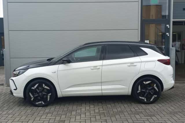 Opel Grandland (2023) thumbnail 5