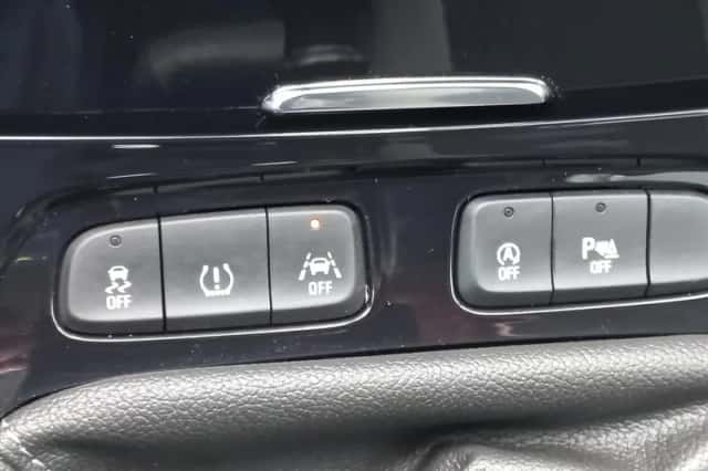 Opel Grandland X (2017) thumbnail 20