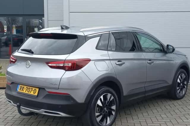 Opel Grandland X (2017) thumbnail 4