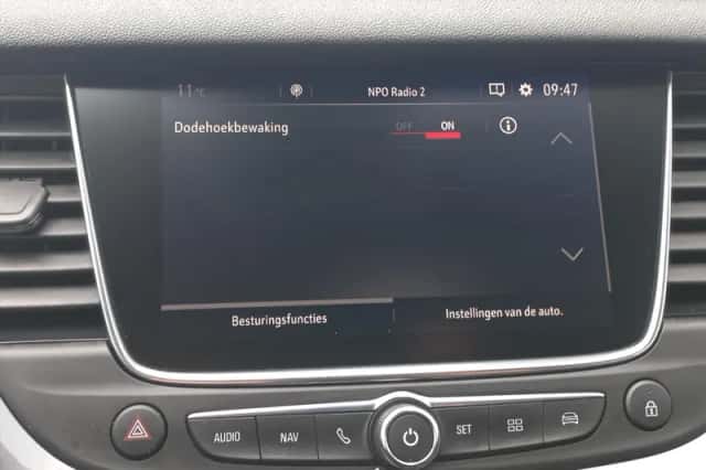 Opel Grandland X (2017) thumbnail 32