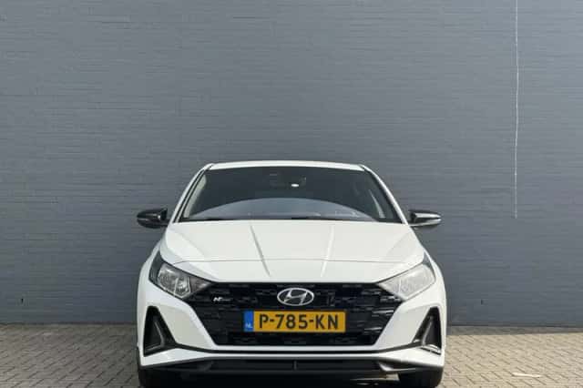 Hyundai i20 (2022) thumbnail 2