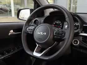Kia Picanto (2024) thumbnail 17
