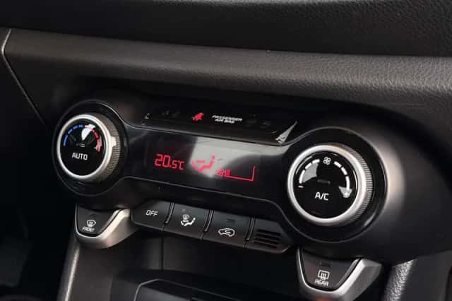 Kia Picanto (2024) thumbnail 26