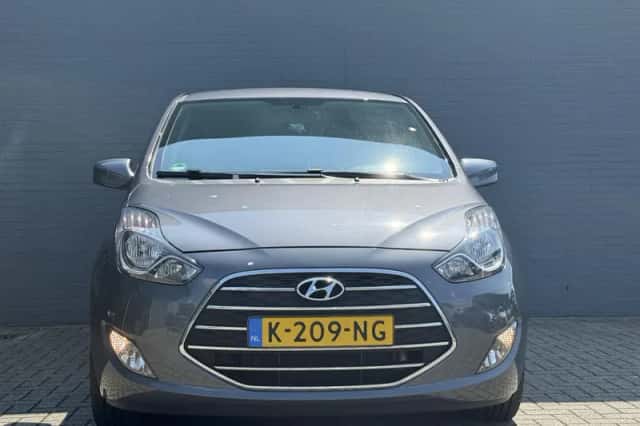 Hyundai ix20 (2016) thumbnail 3