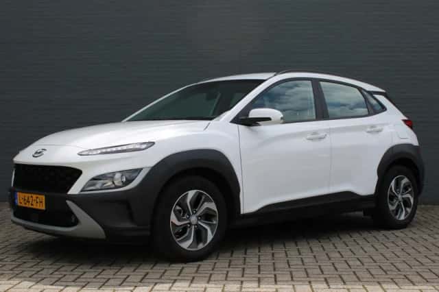 Hyundai Kona (2021) thumbnail 2