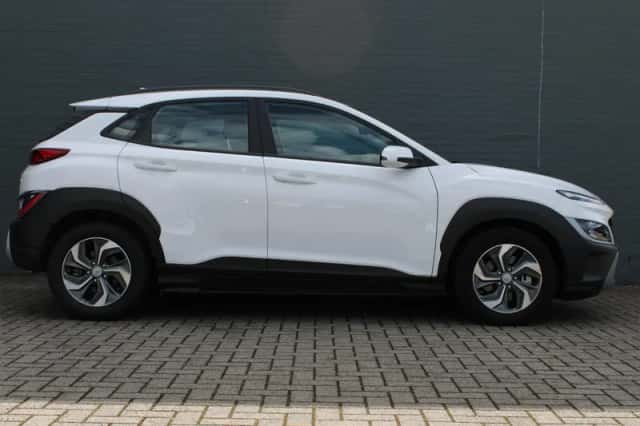Hyundai Kona (2021) thumbnail 5