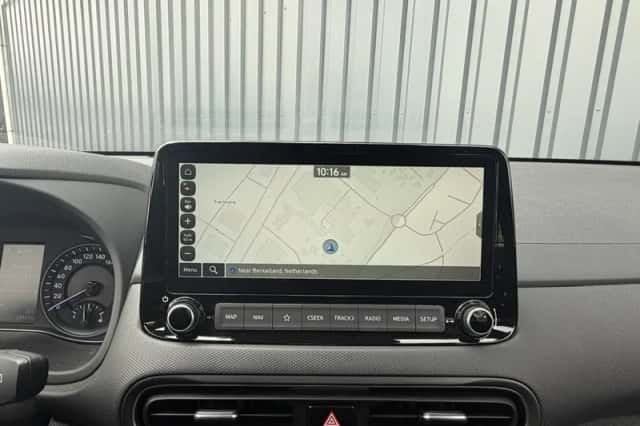 Hyundai Kona (2021) thumbnail 5