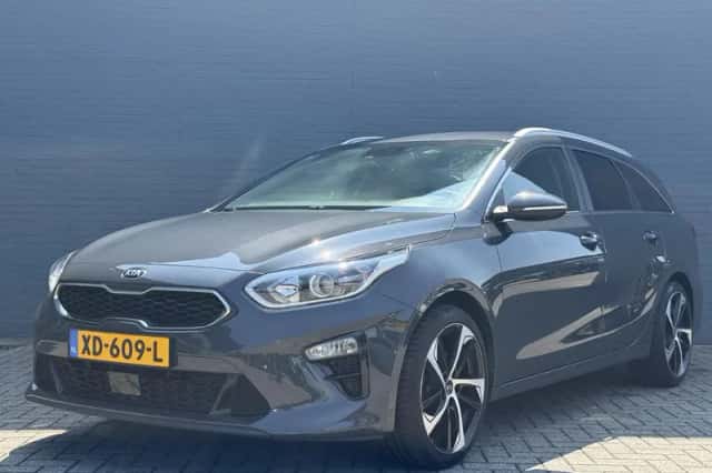 Kia Ceed Sportswagon (2018) thumbnail 1
