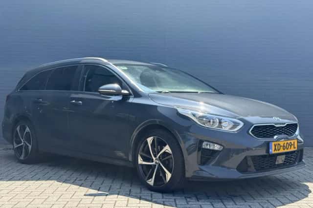 Kia Ceed Sportswagon (2018) thumbnail 4