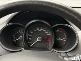 Kia Picanto (2013) thumbnail 19