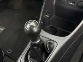 Kia Picanto (2013) thumbnail 25