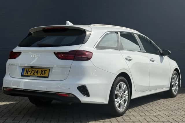 Kia Ceed Sportswagon (2022) thumbnail 6