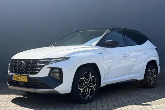 Hyundai Tucson (2023) thumbnail 2