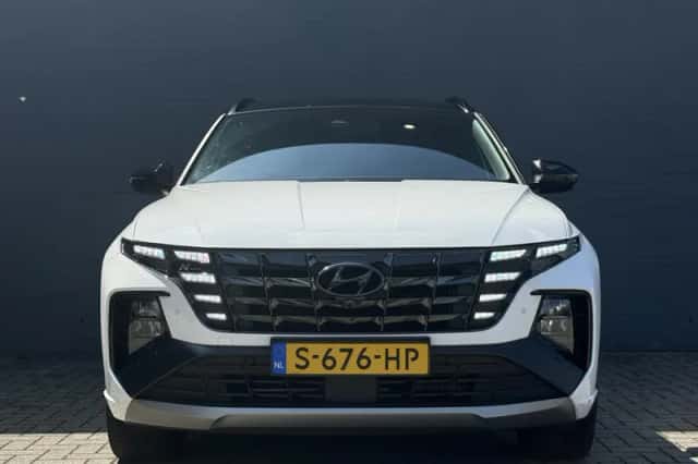 Hyundai Tucson (2023) thumbnail 3
