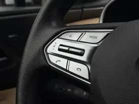 Hyundai Santa Fe (2023) thumbnail 23