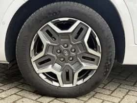 Hyundai Santa Fe (2023) thumbnail 10