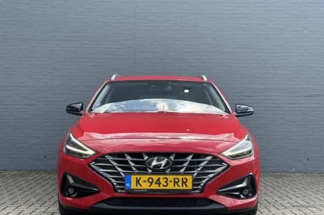 Hyundai i30 (2021) thumbnail 3