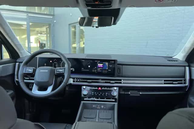 Hyundai Santa Fe (2025) thumbnail 25