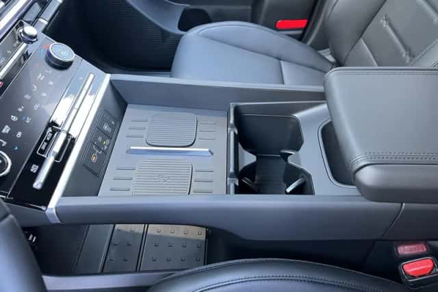 Hyundai Santa Fe (2025) thumbnail 35