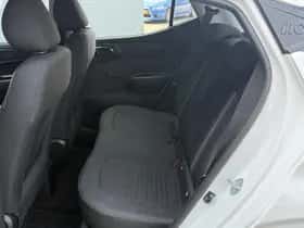 Hyundai i10 (2023) thumbnail 16