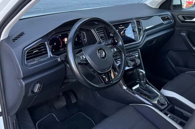 Volkswagen T-Roc (2018) thumbnail 12