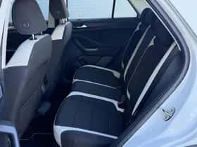 Volkswagen T-Roc (2018) thumbnail 16