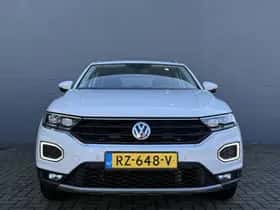 Volkswagen T-Roc (2018) thumbnail 3