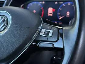 Volkswagen T-Roc (2018) thumbnail 24