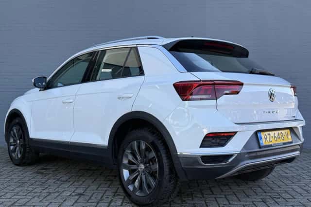 Volkswagen T-Roc (2018) thumbnail 8