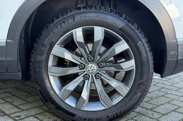 Volkswagen T-Roc (2018) thumbnail 10