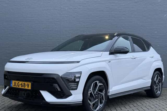 Hyundai Kona (2023) thumbnail 2
