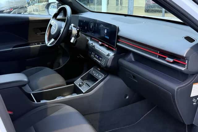 Hyundai Kona (2023) thumbnail 12