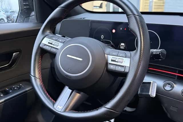 Hyundai Kona (2023) thumbnail 16