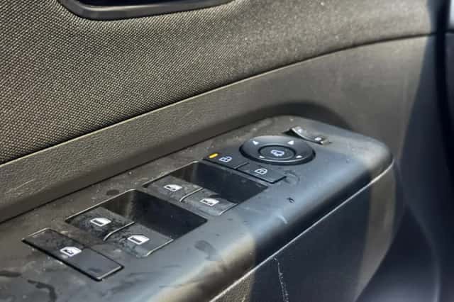 Hyundai Kona (2023) thumbnail 20