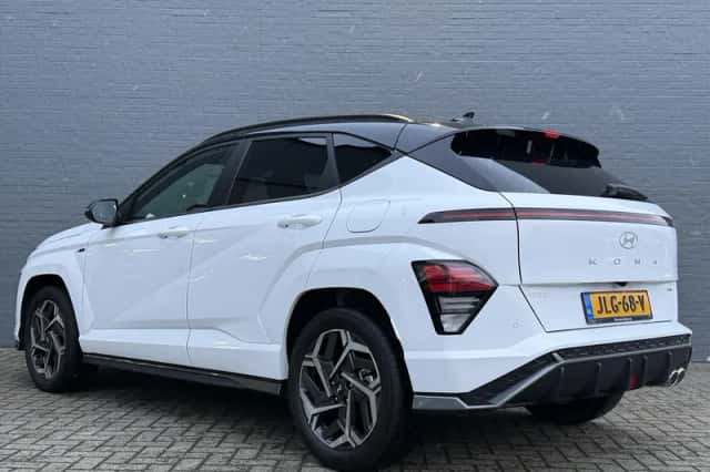 Hyundai Kona (2023) thumbnail 8