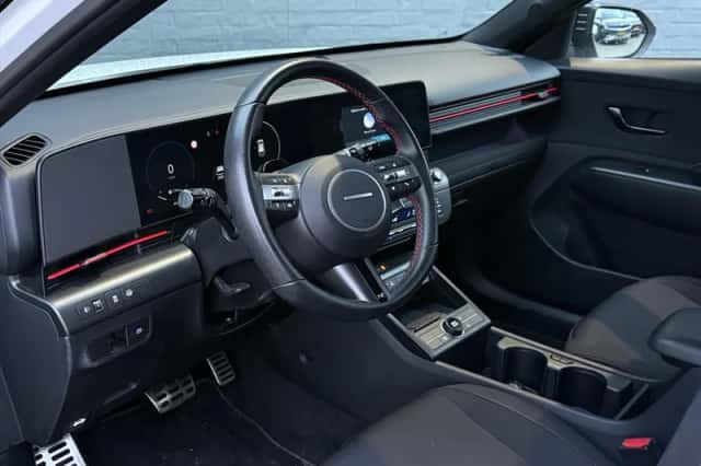 Hyundai Kona (2023) thumbnail 10