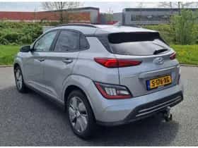 Hyundai Kona (2022) thumbnail 3