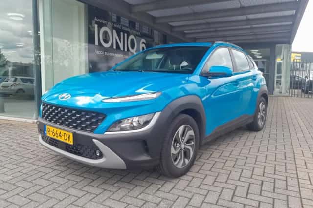 Hyundai Kona (2022) thumbnail 2