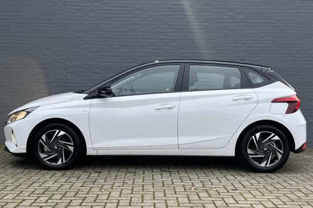 Hyundai i20 (2024) thumbnail 2