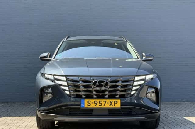 Hyundai Tucson (2023) thumbnail 3