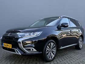 Mitsubishi Outlander (2021) thumbnail 2