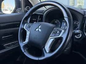 Mitsubishi Outlander (2021) thumbnail 18