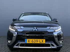 Mitsubishi Outlander (2021) thumbnail 3