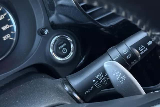 Mitsubishi Outlander (2021) thumbnail 21