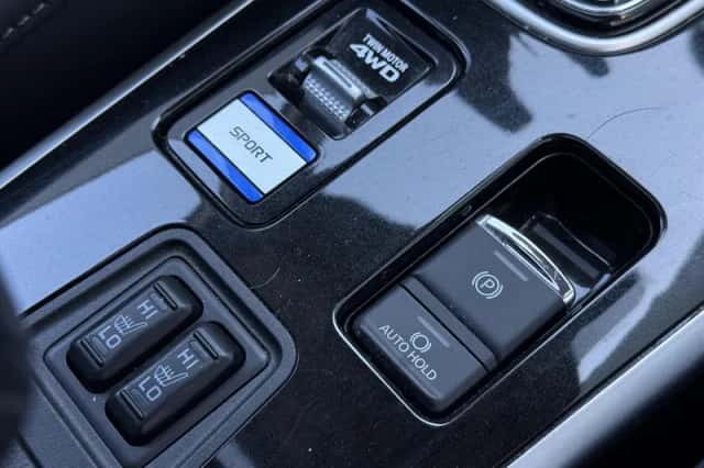 Mitsubishi Outlander (2021) thumbnail 31