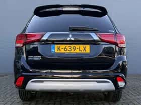 Mitsubishi Outlander (2021) thumbnail 7